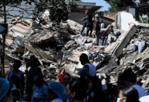 Colombians in Durango seek news of their families following earthquake.